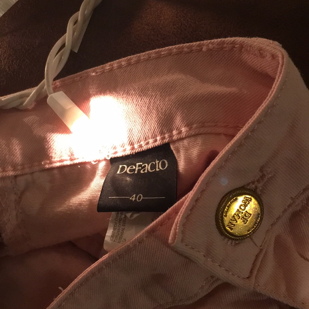 Pink - Picture 4 of 4